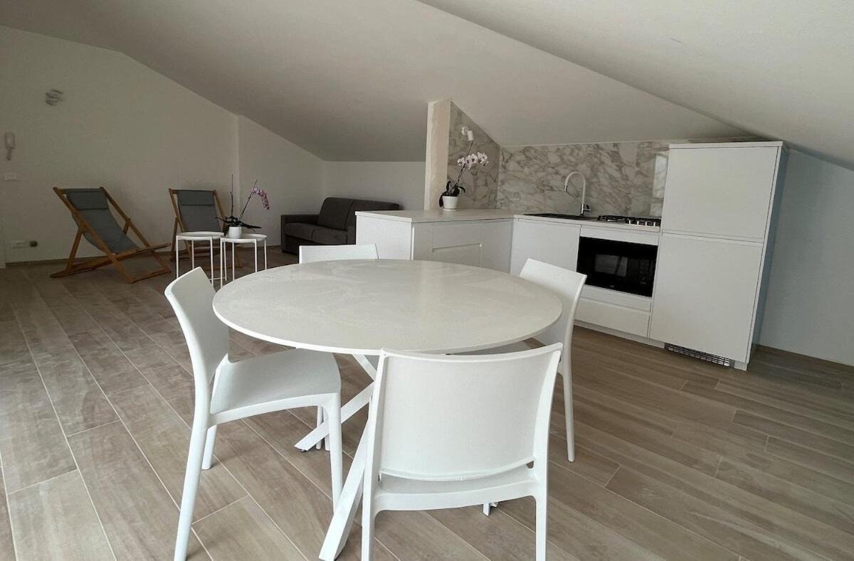 Attico Calla Peschiera del Garda Dış mekan fotoğraf